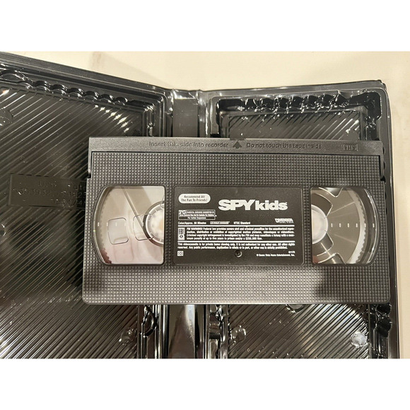 Spy Kids and Honey, We Shrunk Ourselves VHS--Lot of 2 Movies - Picture 4 of 9